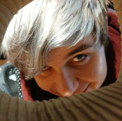 Cehter's profile picture. I'm here and there and everywhere and on mastodon cehter@mastodon.social