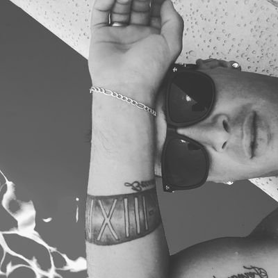 Amando a Bruno benjamin💙💛💙
y a Bastian 💙💛💙