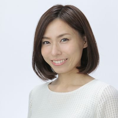 丸田絵里子 気象予報士 セミの大合唱が6時前から始まるようになりました セミの声に負けないように手持ちマイクになったよ