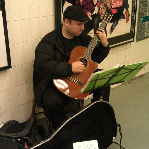 Guitarist. Ukuleleist. hitRECorder. https://t.co/SaRQOXXLx2