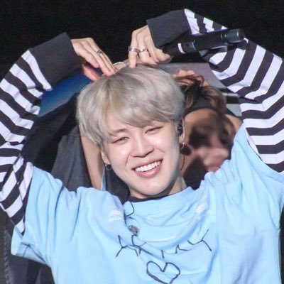 Follow @doseofbangtan & @daddieskink_ instead ☺️