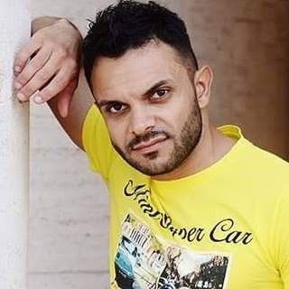 FrankDeR_1984's profile picture. Non cercatemi per avere gioie, perché non ne ho. #MaiUnaGioia