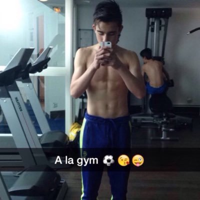 Zerka_Tu_Conais's profile picture. ɖaռs ʟa ʋɨɛ ɨʟ  ʄaʊs ɛtʀɛ ɮօռ ʍaɨs ɨʟ ռɛ ʄaʊs քas ʟɛtʀɛ ɖɛʊx ʄօɨs sɨռօռ tʊ ɖɛʋɨɛռ ɮօռɮóռ ɛt օռ tɛ ʍaռɢɛʀa 🔥