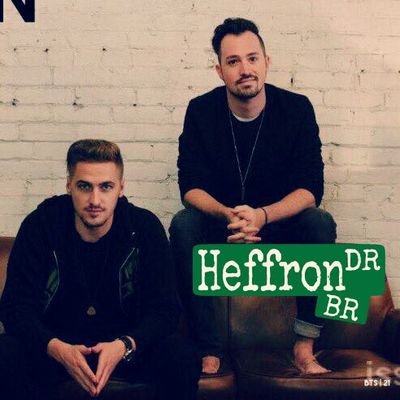 Nós odiariamos ter ídolos loucos. Ainda bem que somos fãs da Heffron Drive...
Fã clube dedicado à Heffron Drive.
(1/2)