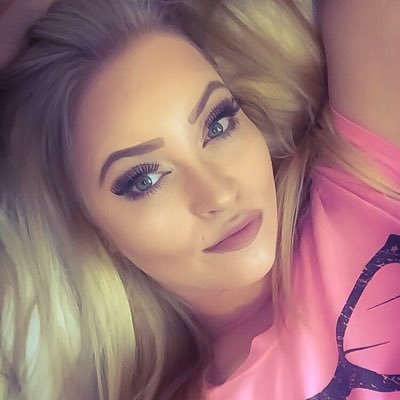 Emziie0x's profile picture. rising.. like pie.