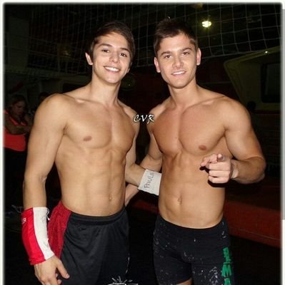 FELIZ DE AVER CONOCIDO A RAMA Y NACHO FLOR Y MICA SON LO MEJOR LOS AMO.
ME SIGE BIAN LA AMO😍😍💓
Son lo mejor q me paso💓💓😍👌