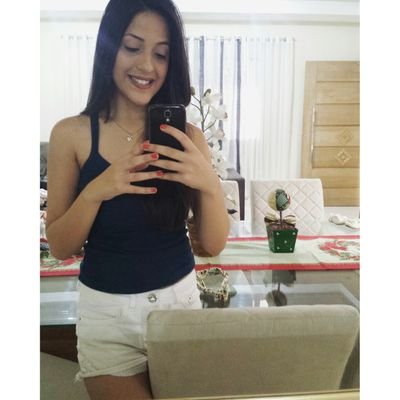 Na plenitude da felicidade , cada dia é uma vida inteira ..!