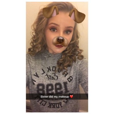 ashlynrow29's profile picture. ❤🌎💁🏼