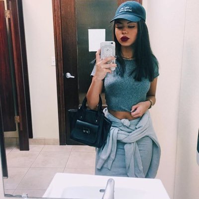 naylarpgs's profile picture. Ça fait la guerre pépère quitte à finir en gardav