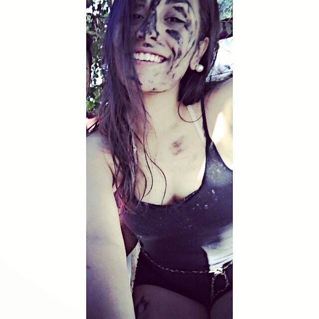 NTVG ❤ //No te tomes la vida tan en serio, al fin y al cabo, no saldras vivo de ella.