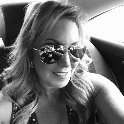 CEO Lionshare Media, Exec Director, Global Women in Blockchain, lives by the beach, loves making waves 🌊🌊