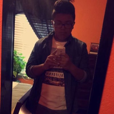 FWTX 🌃. SNKRS👟. SOCCER ⚽️️. MUSIC🎧that's all you need to learn bout me 🖐🙃💯