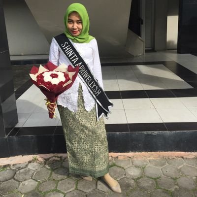 ShintaApriwelly's profile picture. Fakultas Hukum '12, Universitas Islam Riau. ♥♥@Zulfadly93