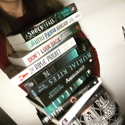 Just your average, awkward teenage blogger who has been catastrophically in love with books her entire life.  click link for latest reviews and booky things
