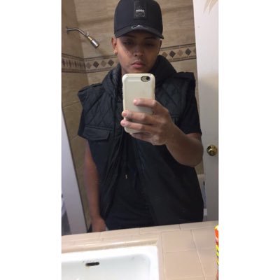 pined_26's profile picture. Never Turn your back on the game.