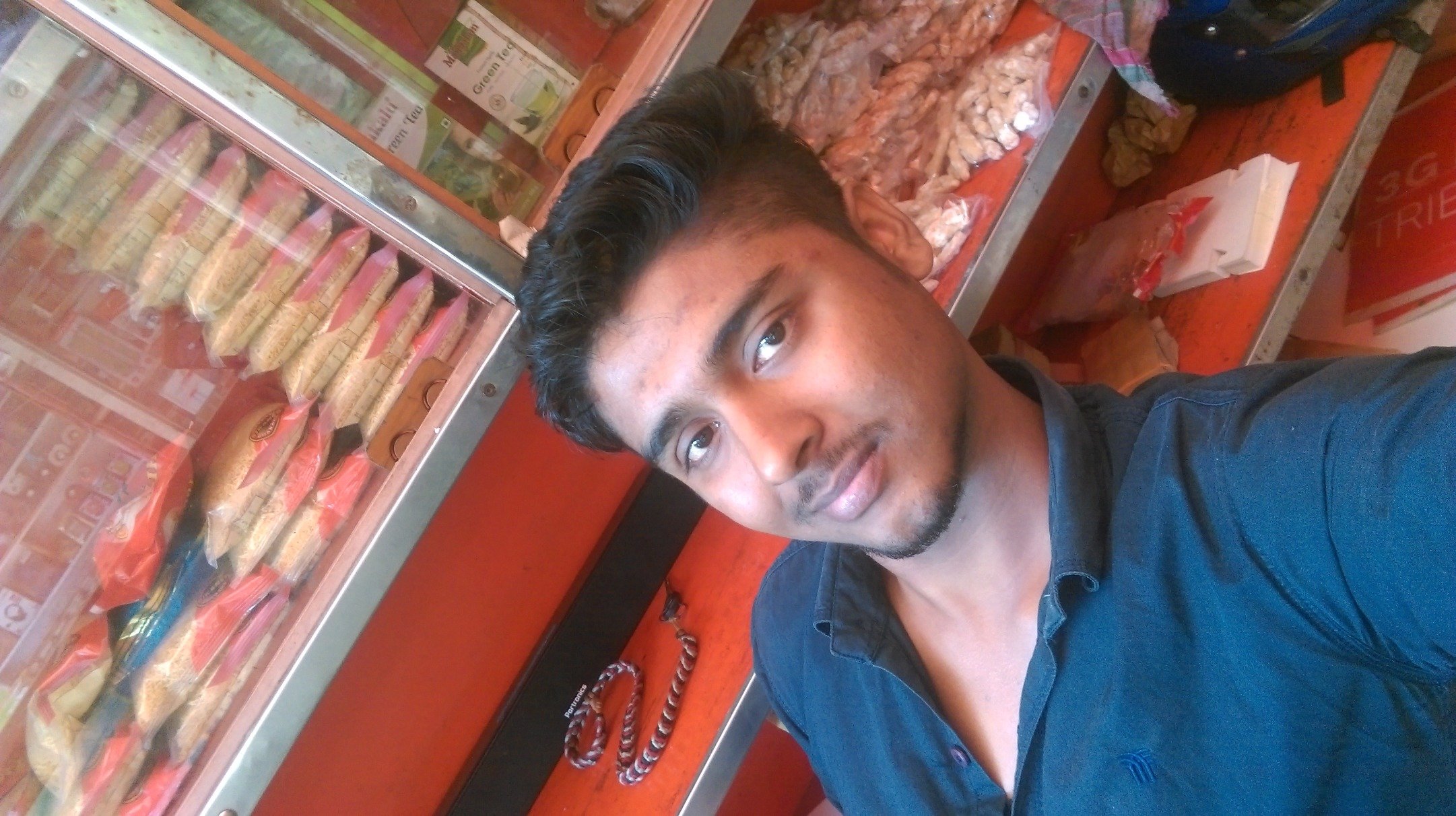 simple guy . love to play . hated by girls .