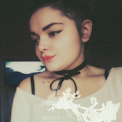 rebeccacraske's profile picture. //17// Portsmouth // 
snap me- itsakirbything
IG- Rebecca_craskee