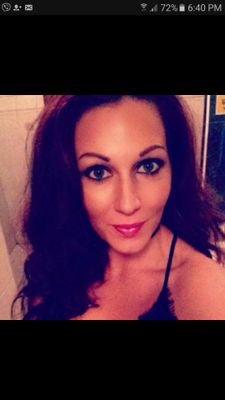 sineadorla's profile picture. Bubbly and out going