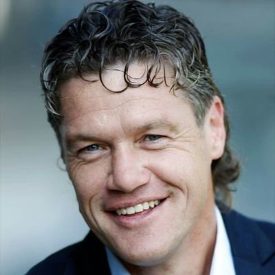 Vader / Ex Voetballer / Voetbalanalist /  Voetbalspreker / Muziek en voetballiefhebber / Aardige gozer.