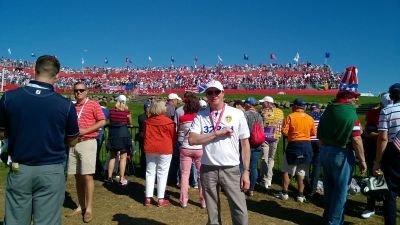 Ryder cup volunteer, spreading the word.....all Leeds aren't we. Exile from north east upper..now cheese wedge