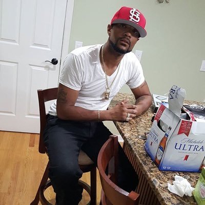 Aaron___Jones1's profile picture. #GOD #NewEnglandPatriots #MyFamily #Cadillacs #Madden #TeamRasheedWallace #RedSox #TarHeelsbball #Michiganfball