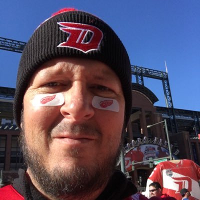 Hockey, baseball, football card collector for 20+ years. Huge hockey and football fan. Red Wings and Bengals are my fave teams.