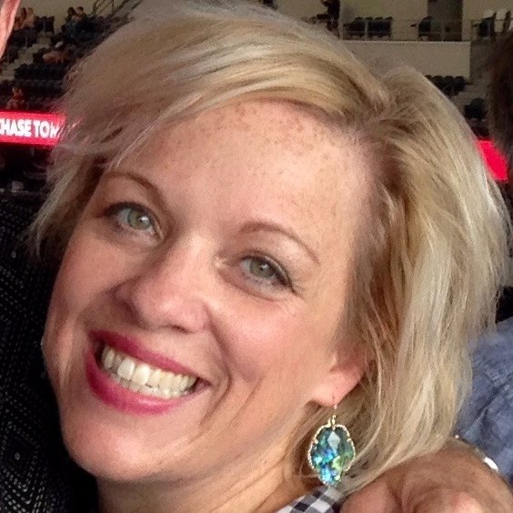 Wife, mom, & Texas blogger of Jenny Louise Marie. Lover of all things related to home ~ entertaining ~ decor ~ DIY, and anything pink.
