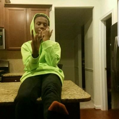 Xcluesive_jayyy's profile picture. Love shoes follow me plz