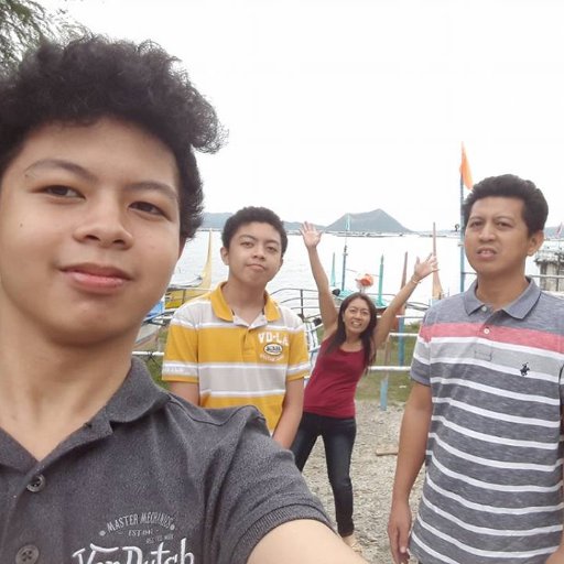 r_unkn0wn_s's profile picture. 