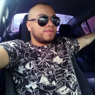 esalazar89's profile picture. 