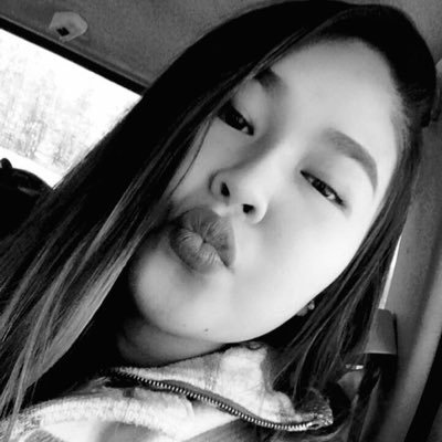 hey 👋 nice to meet you 😂 take a look 👀 follow.. honestly I'm never really on here but I try too 💁💁