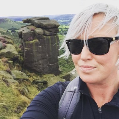 kellymunnings's profile picture. 