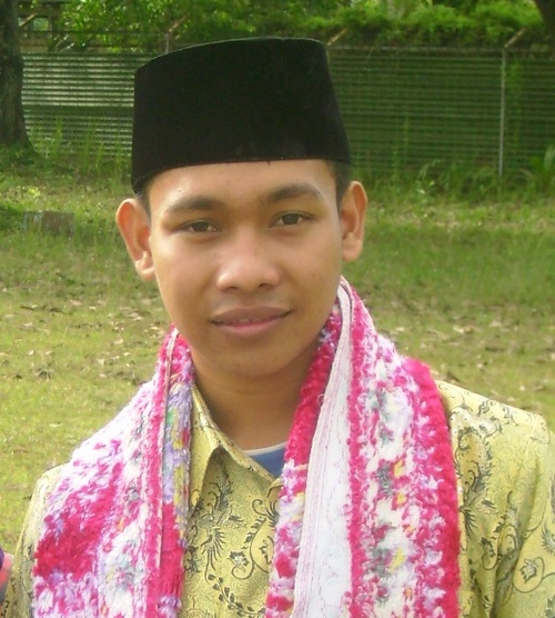 seperti biasa:
aq pengen jadi solusi bagi orang lain bukannya masalah.
tp klo sekali-kali sich gpp