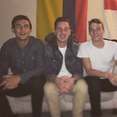 Ryan__Hayhurst's profile picture. Life is just a game, to win, you have to play the game right............