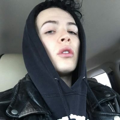 TriIIigan's profile picture. I'm as straight as a melon. #DegrassiStRp