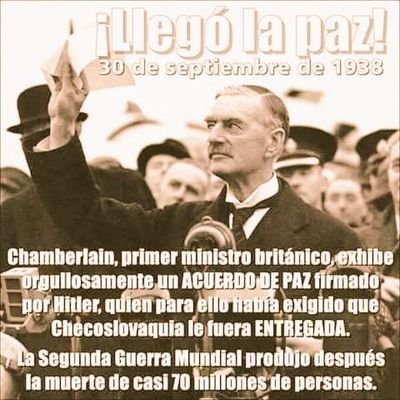 La Democracia y el Derecho  a las libertades en #Colombia nunca antes estuvieron en tanto peligro.
Seguimos Por la Derecha.
#FicoPresidente