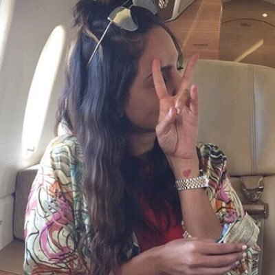 elenarpgg's profile picture. nice to meet you bonjour