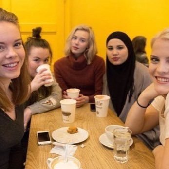 skam_project's profile picture. ~French Skam project ~ Instagram : skamproject ❤️ Sarah&Elodie ❤️Alt er Love❤️