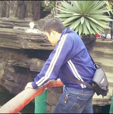 seorang muslim yg selalu belajar kemanapun kaki berpijak....