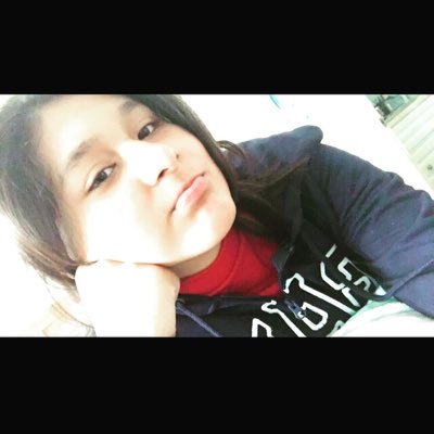 emii24_24's profile picture. I'mWeird!❤