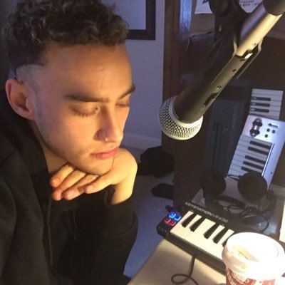 tapefour's profile picture. @crieuan