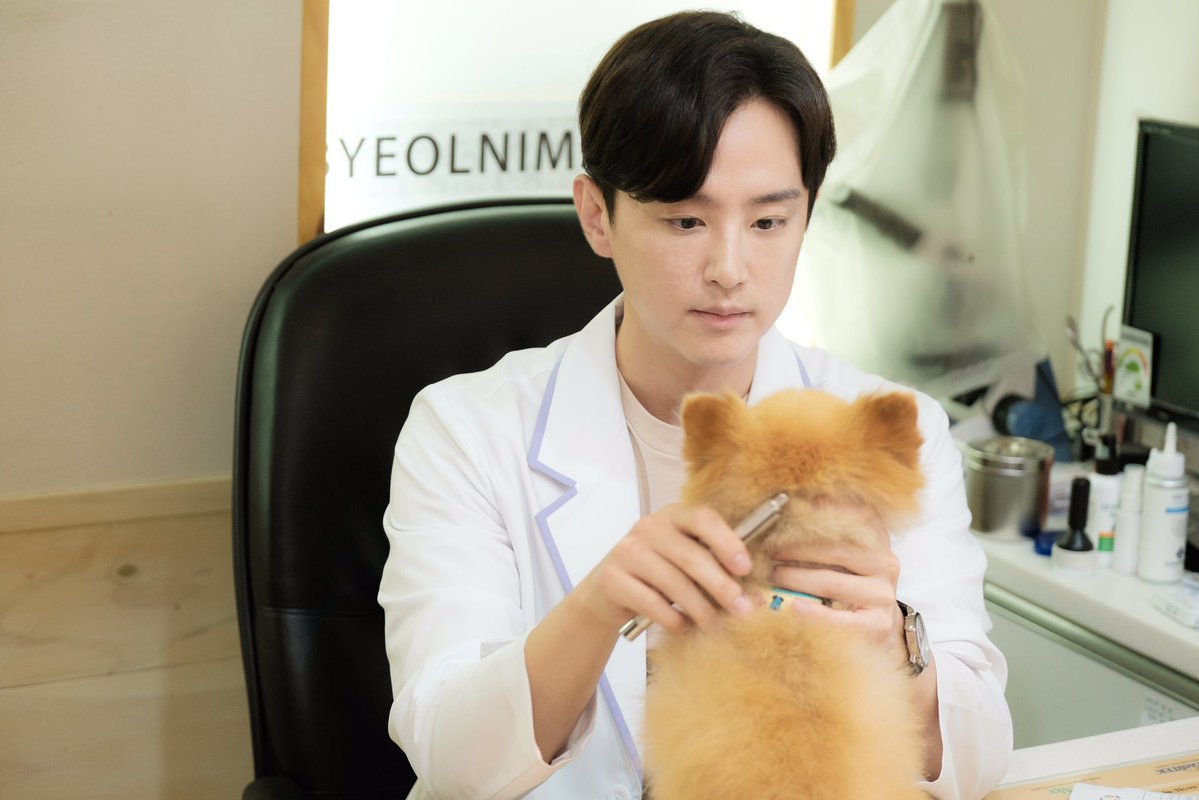 nramrillah's profile picture. Open your heart and open your eyes. Look at around you. Are some people hurf? What can you do for them?