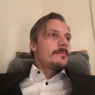 MLarsson76's profile picture. Egenföretagare som gillar makroekonomi, politik och sport. Sympatierna är svartgula.