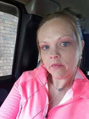 Amymichelle81's profile picture. 