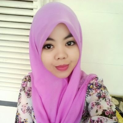 rahmayuniee's profile picture. 