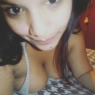 [ Sin vos no hay vino que me endulce los latidos ♥ ]           Soy adicta al fernet, a tus besos & al RocandrOll !