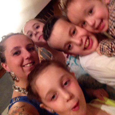 titiasja's profile picture. 