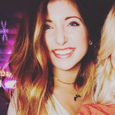 haleyvanautreve's profile picture. she acts like summer & walks like rain