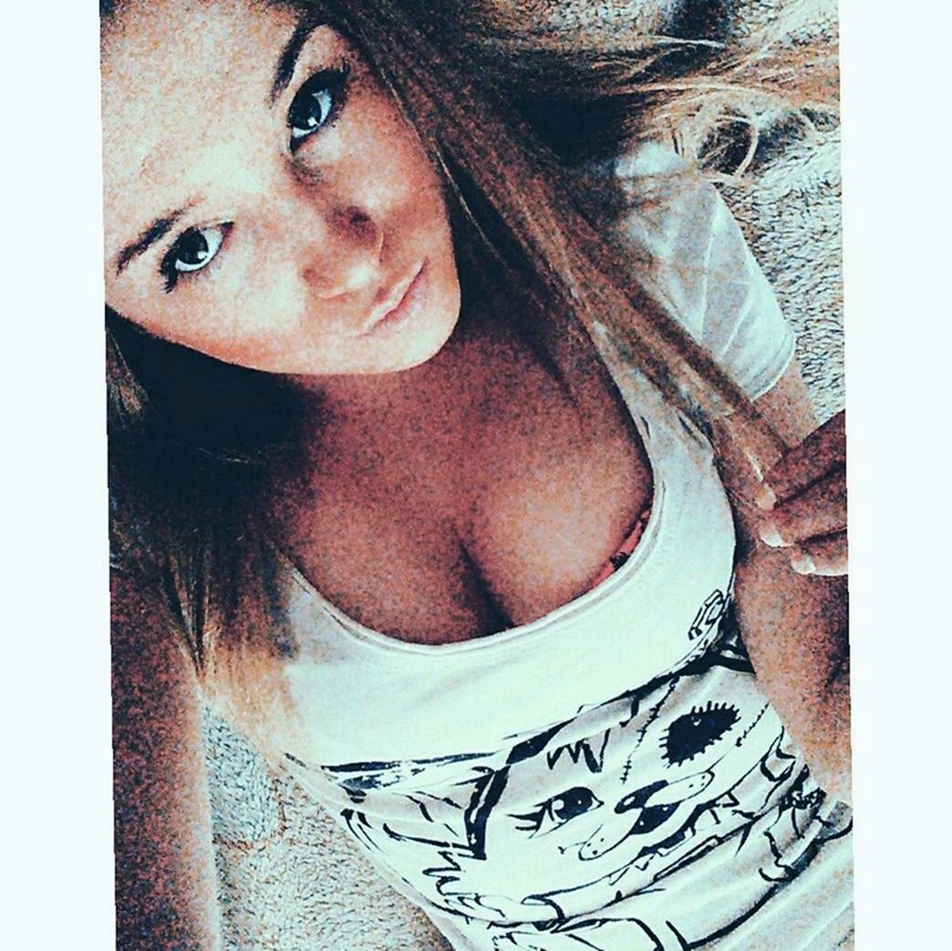 I'm a hot🔥 chick. 💓 I wish fierly amour. See my last post⬇️ ⬇️