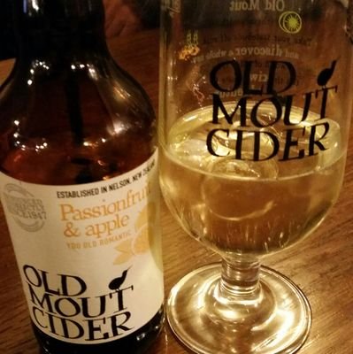 oneinwhitecoat's profile picture. I am here and alive